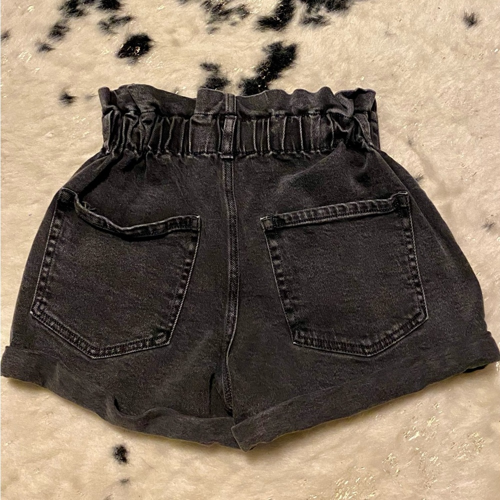 Wild Fable Charcoal Black Elastic Paper Bag Waisted Shorts - Picture 4 of 7